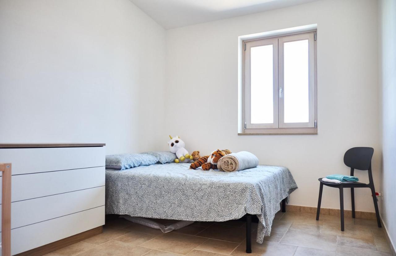 Villa Dublin - Mare Blu 2 - Ostuni วิลลานอวา ดิ ออสตูนี ภายนอก รูปภาพ