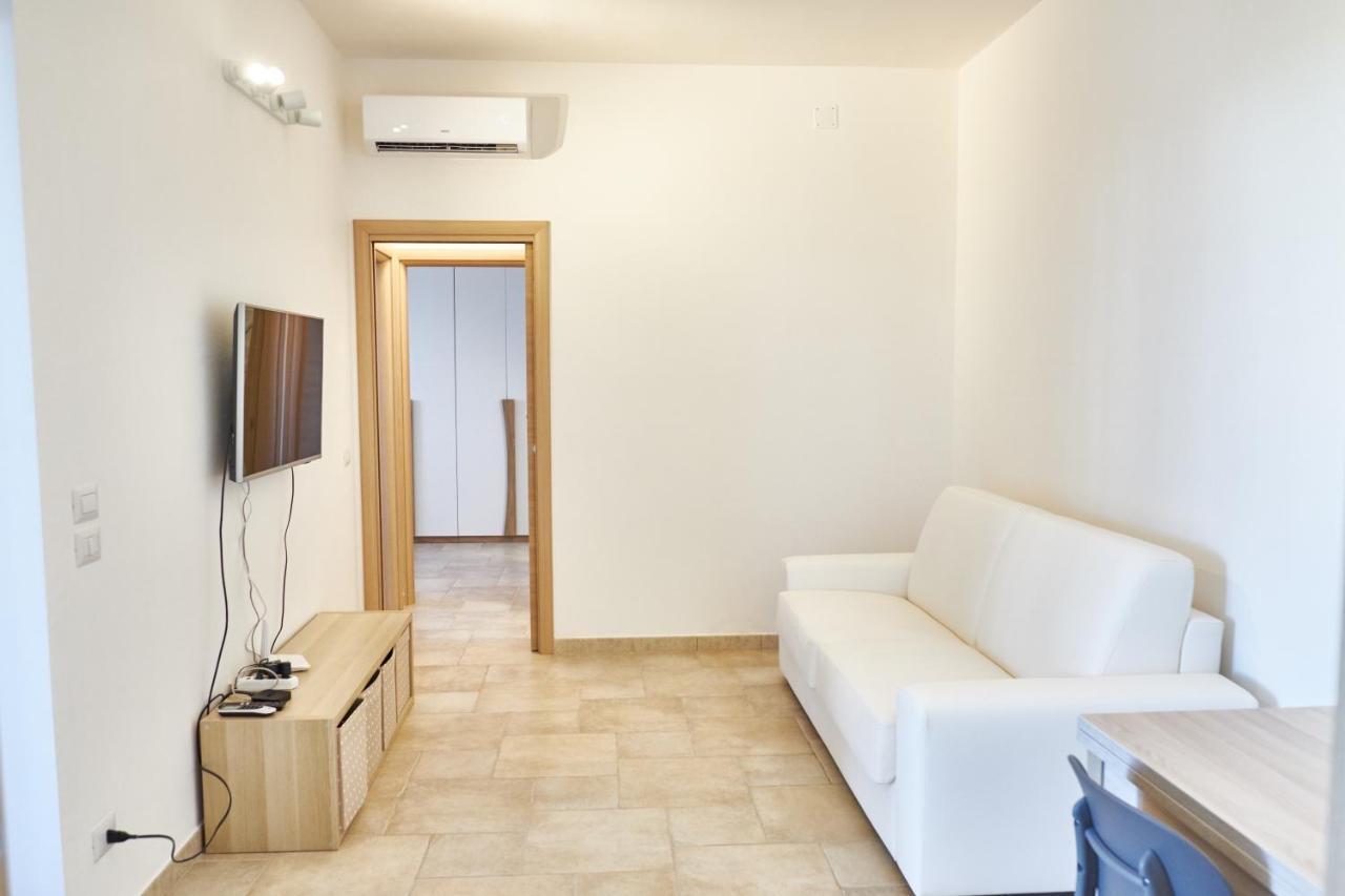 Villa Dublin - Mare Blu 2 - Ostuni วิลลานอวา ดิ ออสตูนี ภายนอก รูปภาพ
